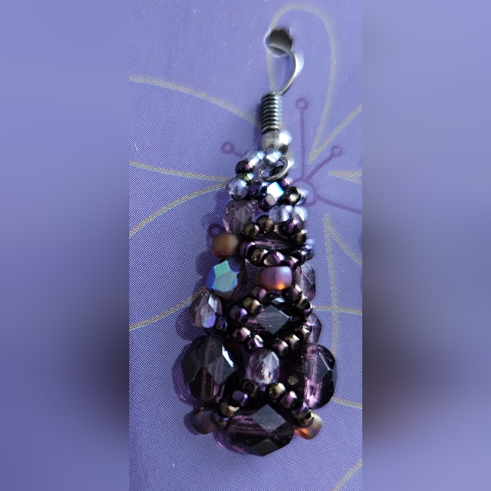 Handmade Beaded Earring - Picture 2 of 3